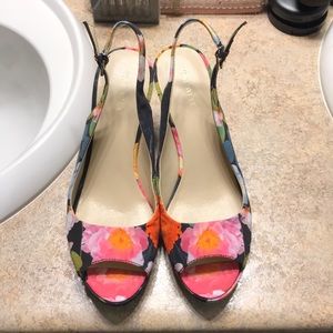 Nine West peep-toe sling-backs.